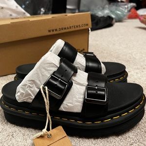 Dr. Martens Myles Sandal